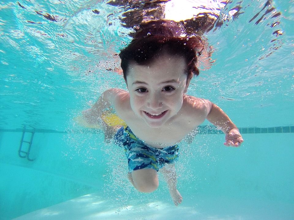 Le dispositif de sécurité piscine à installer : choisir en fonction de la forme et l’esthétique