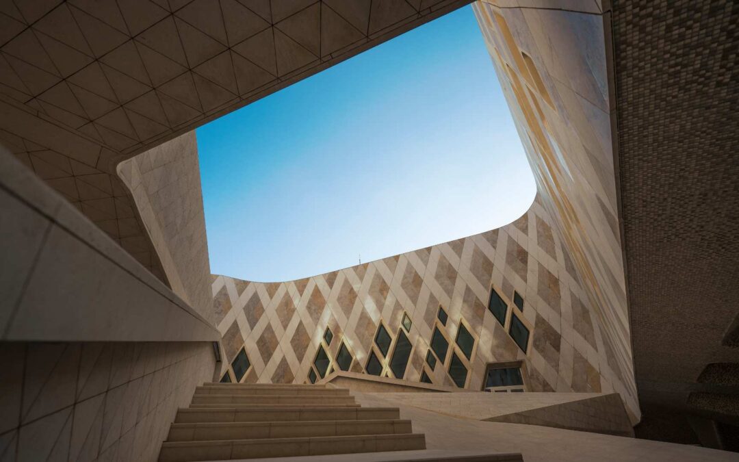 Tendances architecturales depuis les années 2020 : Entre tradition et innovation technologique
